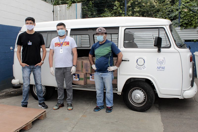 Tenda Atacado doa 50 cestas de alimentos para a APAE de Jundiaí