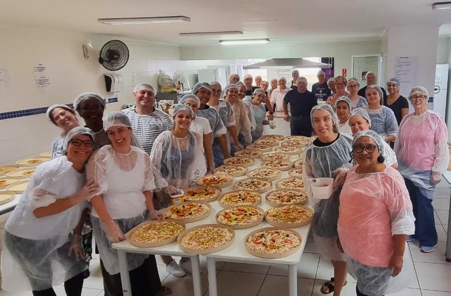 Superando expectativas, 19ª edição do evento vende 900 pizzas solidárias
